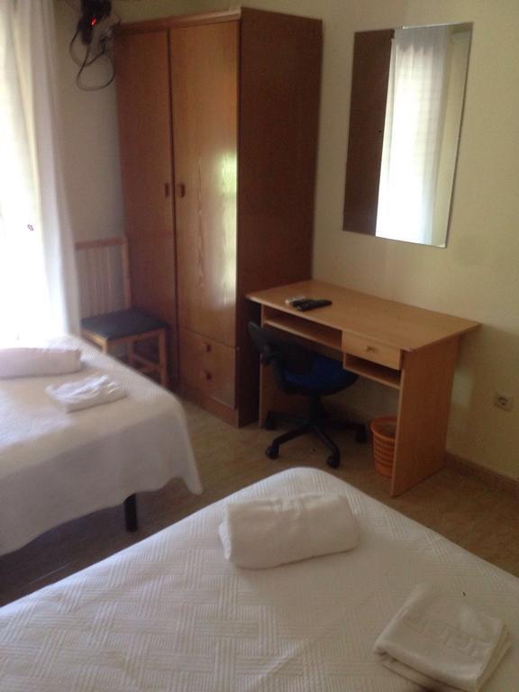 Hostal Jose Luis Brunete Extérieur photo